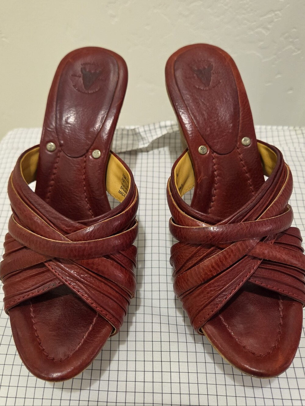 Frye Reese Women’s Burgundy Leather Slip-On Heeled Sandals 8.5 GUC